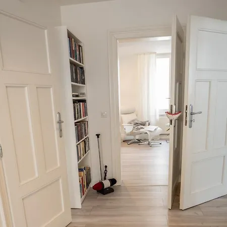 Leonie Nahe Zentrum *