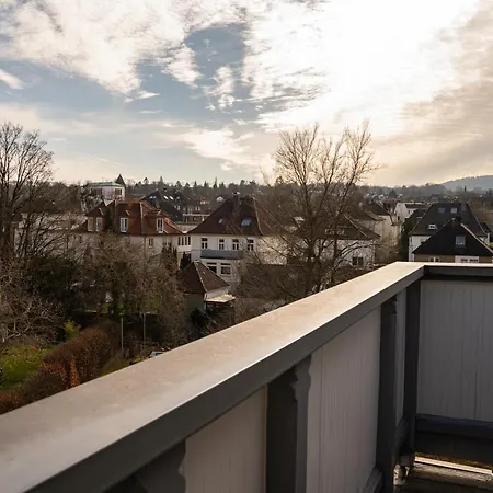 Leonie Nahe Zentrum *