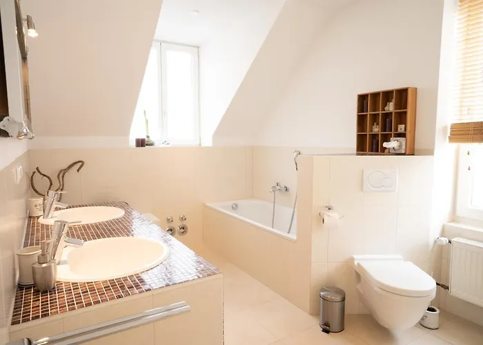 Leonie Nahe Zentrum * デトモルト