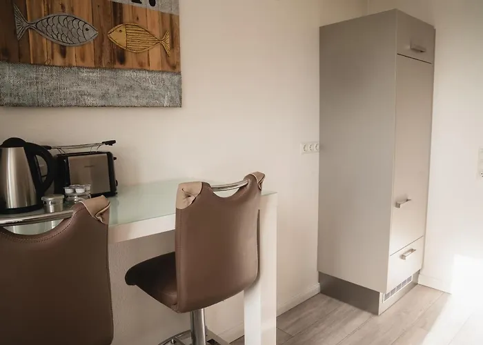 Leonie Nahe Zentrum 代特莫尔德